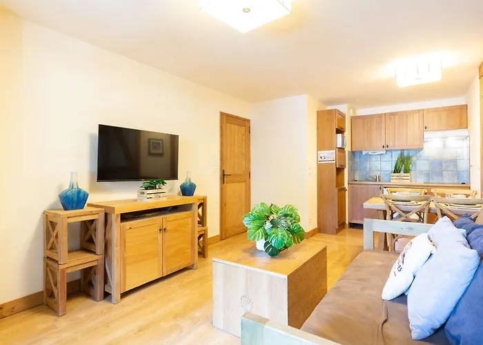 Appartement T2 Avec Piscine, Sauna, Hammam Et Wi-fi Au Centre De Saint-lary - Fr-1-296-404 Saint-Lary-Soulan