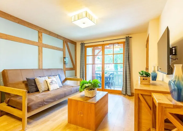 Appartement T2 Avec Piscine, Sauna, Hammam Et Wi-fi Au Centre De Saint-lary - Fr-1-296-404