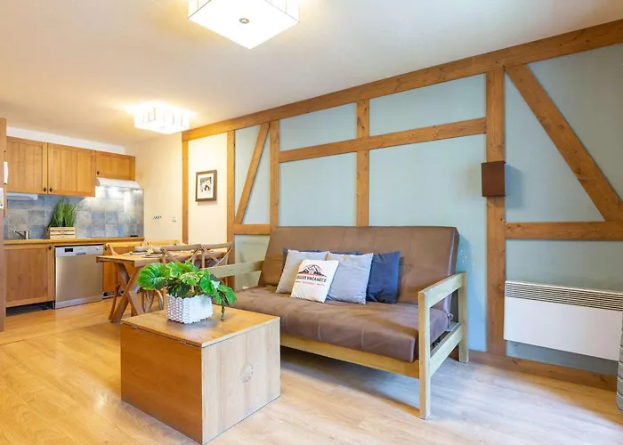 T2 Avec Piscine, Sauna, Hammam Et Wi-fi Au Centre De Saint-lary - Fr-1-296-404 Appartement *